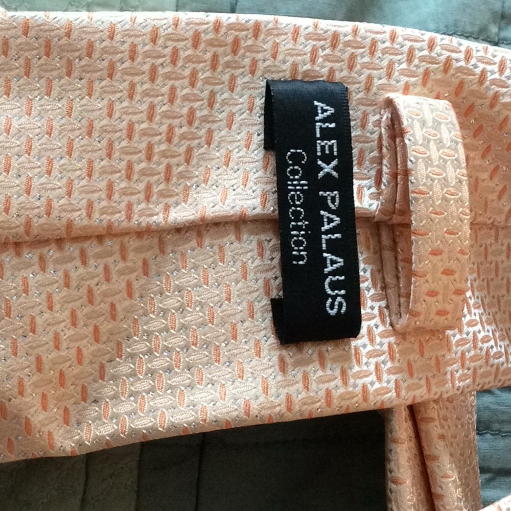 Mans tie - Picture 2 of 2